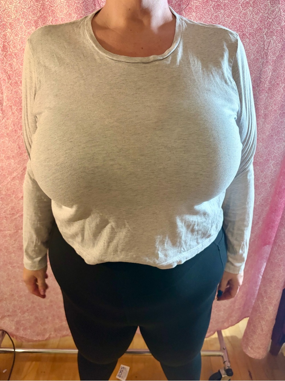 3/$15 PINK Victoria's Secret Heather Light Gray Long-Sleeve Crewneck Tee